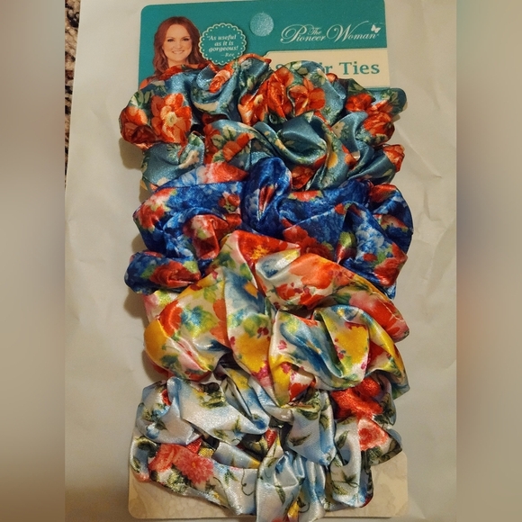 Scrunchie Hair Tie Scünci Bundle BRAND NEW 24 Total - Picture 4 of 6